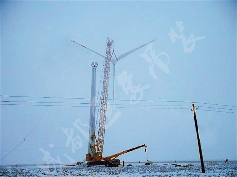 新疆 塔城老風(fēng)口風(fēng)機(jī)吊裝.jpg